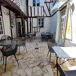 Bed & Breakfast Nogapatio - -, Nogaro